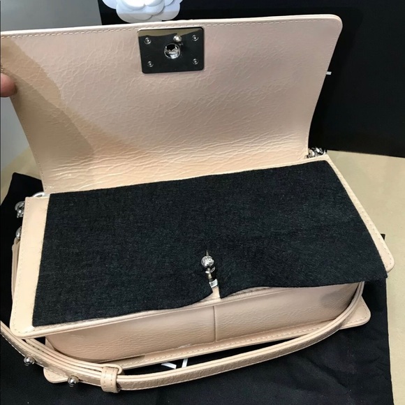 *SOLD*New RARE Chanel Boy Bag nude limited edition - Picture 3 of 8
